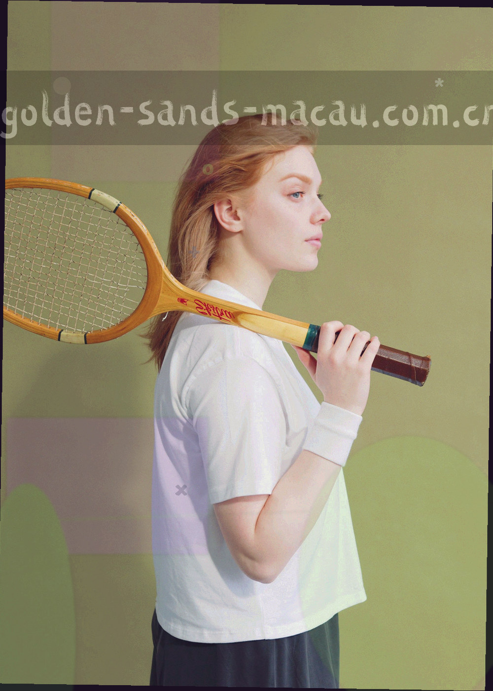 由 V1 到 V4 的抽象节点与柔和连线示意，节点颜色由冷灰逐渐过渡到暖金